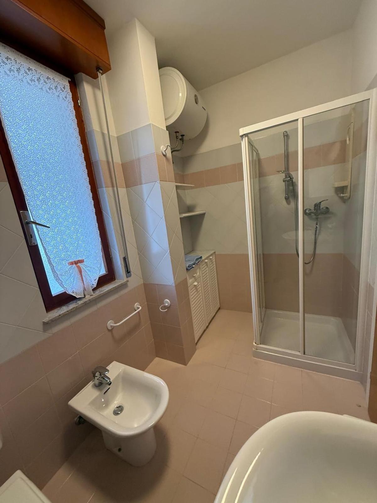 Gracious Apartment Located In The Heart Of Lignano Lignano Sabbiadoro Exteriör bild
